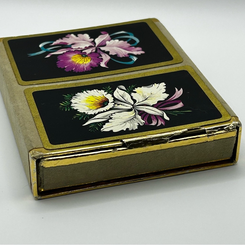 Vintage MCM Duratone Ladies’ Floral Playing Cards Set Velvet Box Purple & White. - Picture 4 of 5